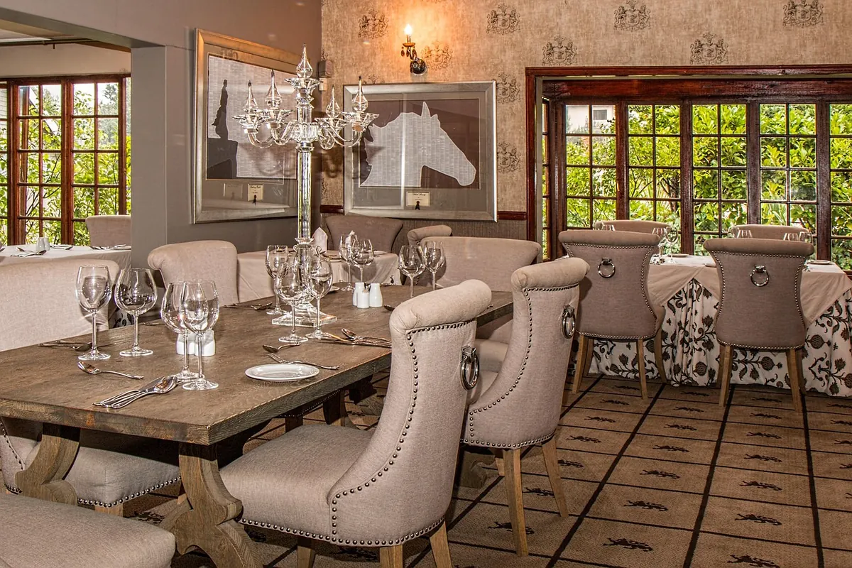Beginner's Guide to Buying a Dining Table: Seats, Shape, and Material